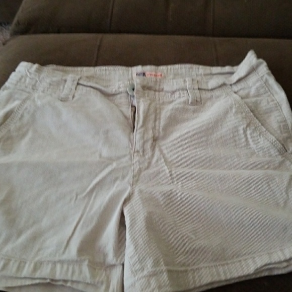 faded glory stretch shorts